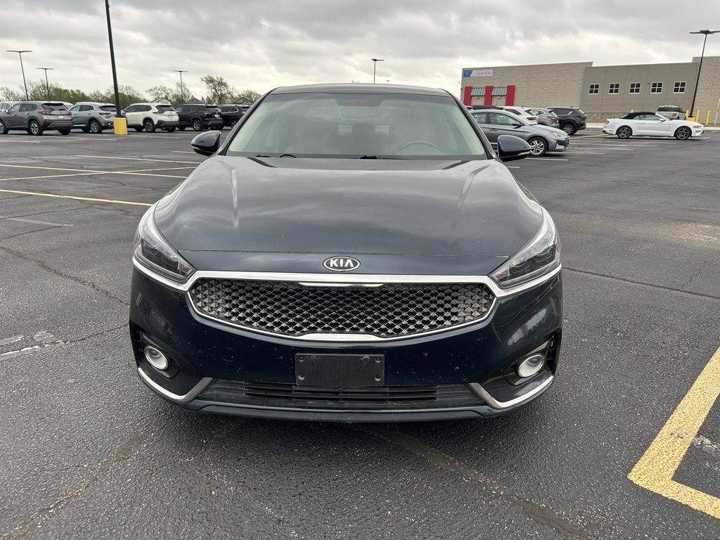 Used 2018 Kia Cadenza Premium image 4