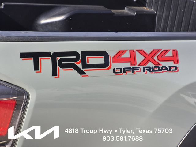 Used 2022 Toyota Tacoma TRD Off-Road AWD/4WD image 9