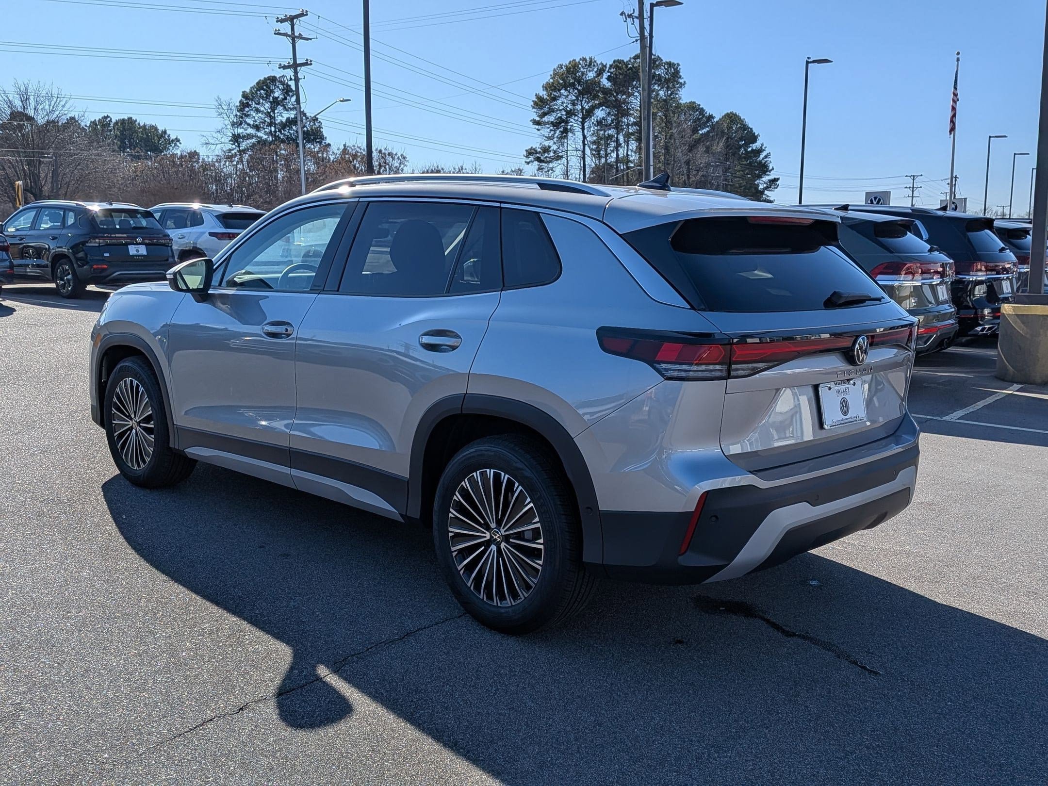 New 2026 Volkswagen Tiguan S FWD image 5