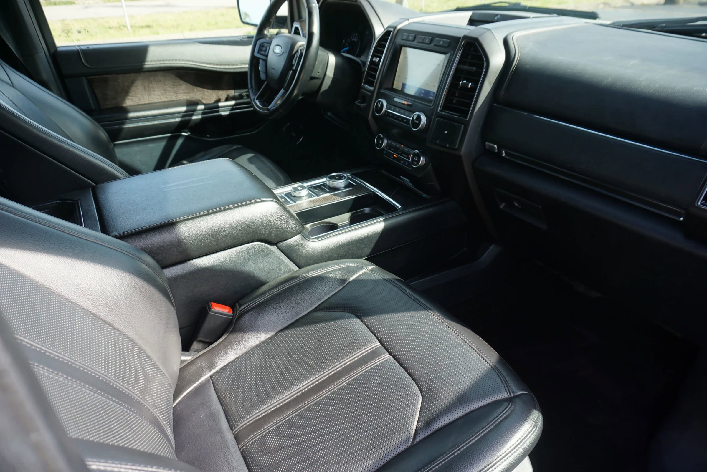 Used 2021 Ford Expedition Max Limited image 39