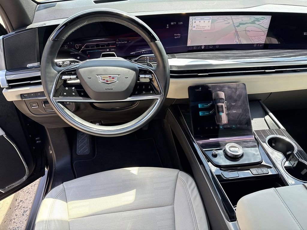 Used 2025 Cadillac Escalade ESV Sport w/ Touring Package AWD/4WD image 31