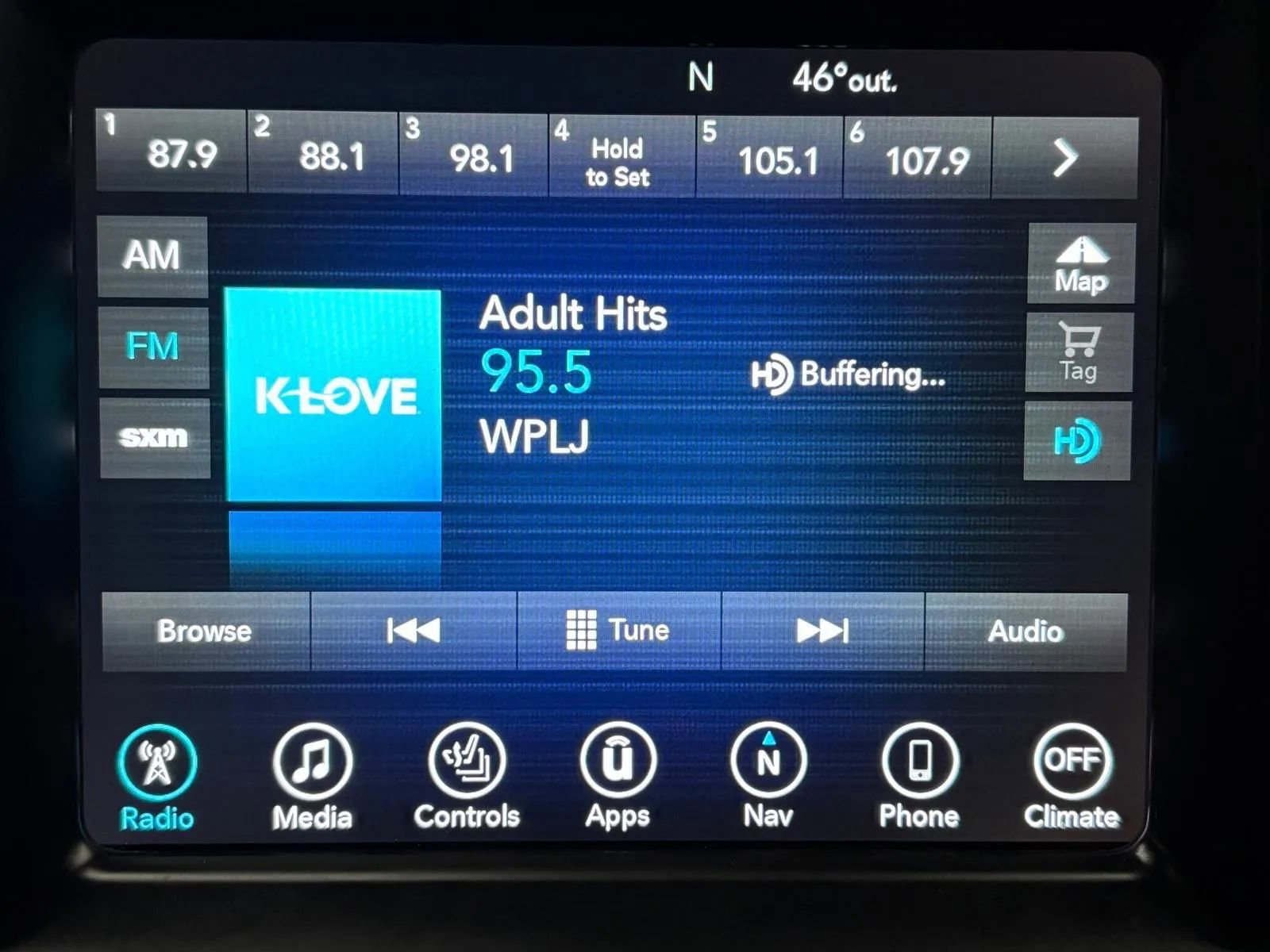 Used 2017 Chrysler 300 Limited w/ Value Package AWD/4WD image 15