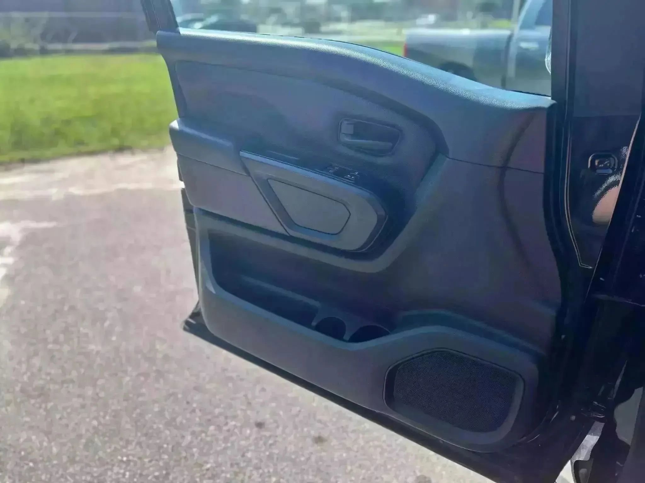 Used 2017 Nissan Titan S image 21