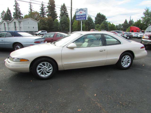 Used 1995 Lincoln Mark VIII image 1