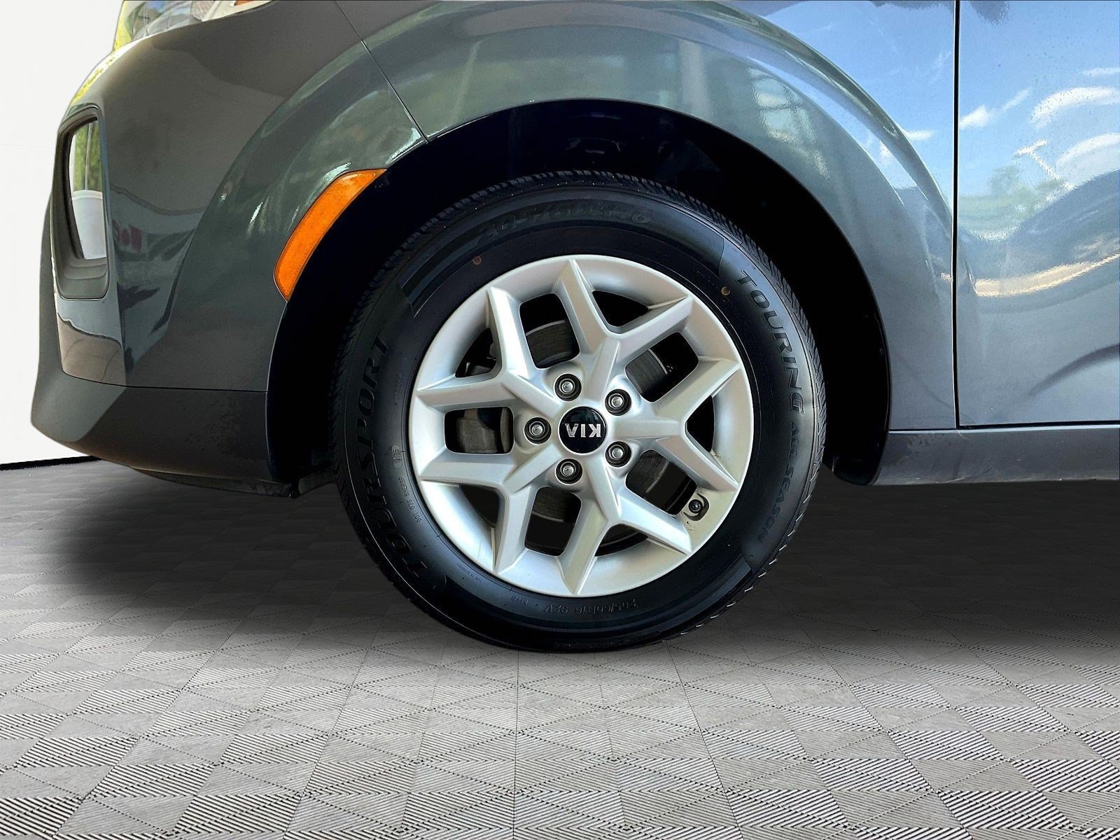 Used 2020 Kia Soul S FWD image 30