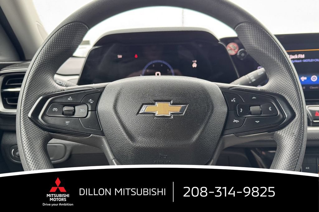 Used 2025 Chevrolet TrailBlazer LT AWD/4WD image 23