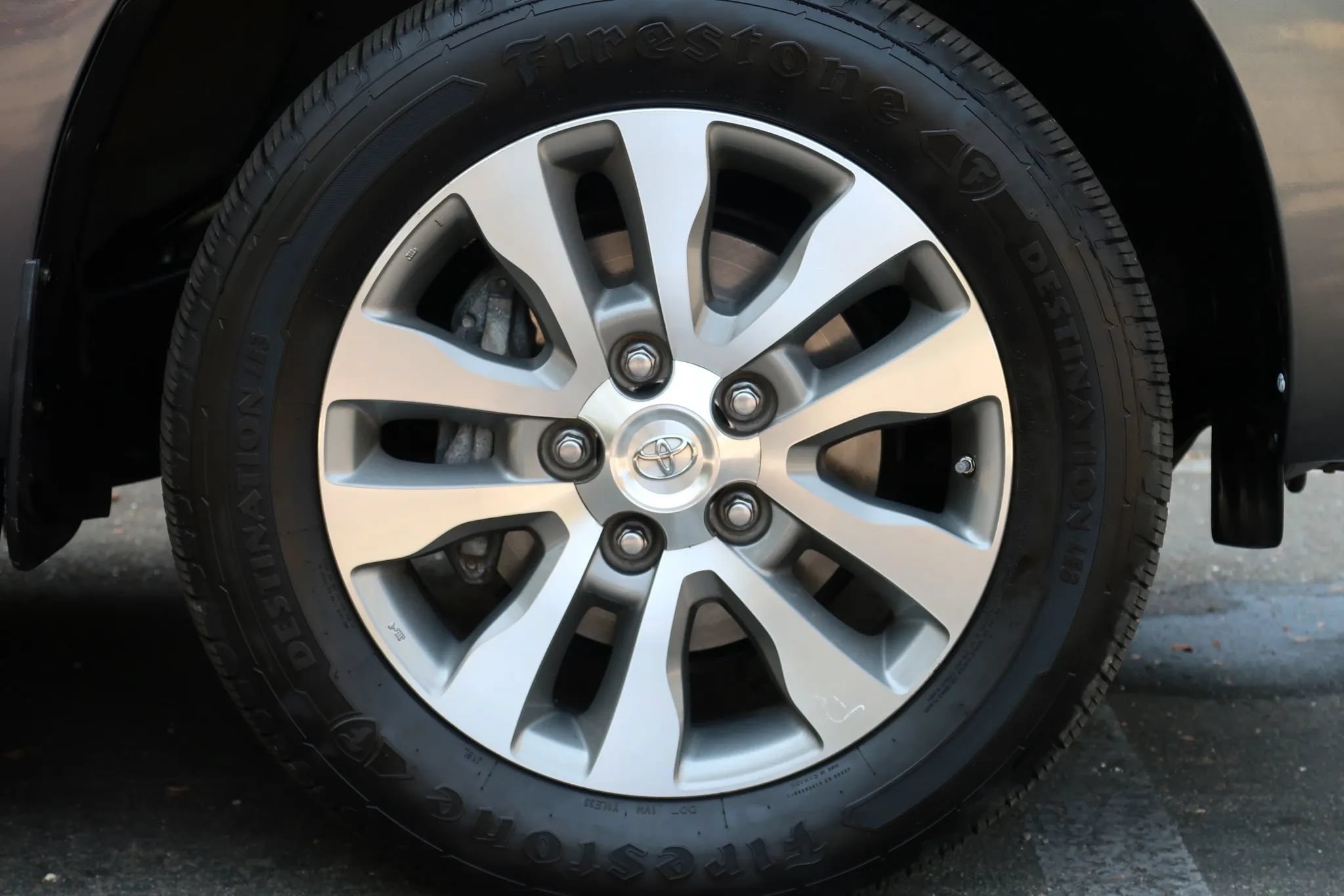 Used 2017 Toyota Sequoia Limited w/ Safety & Convenience Package AWD/4WD image 11