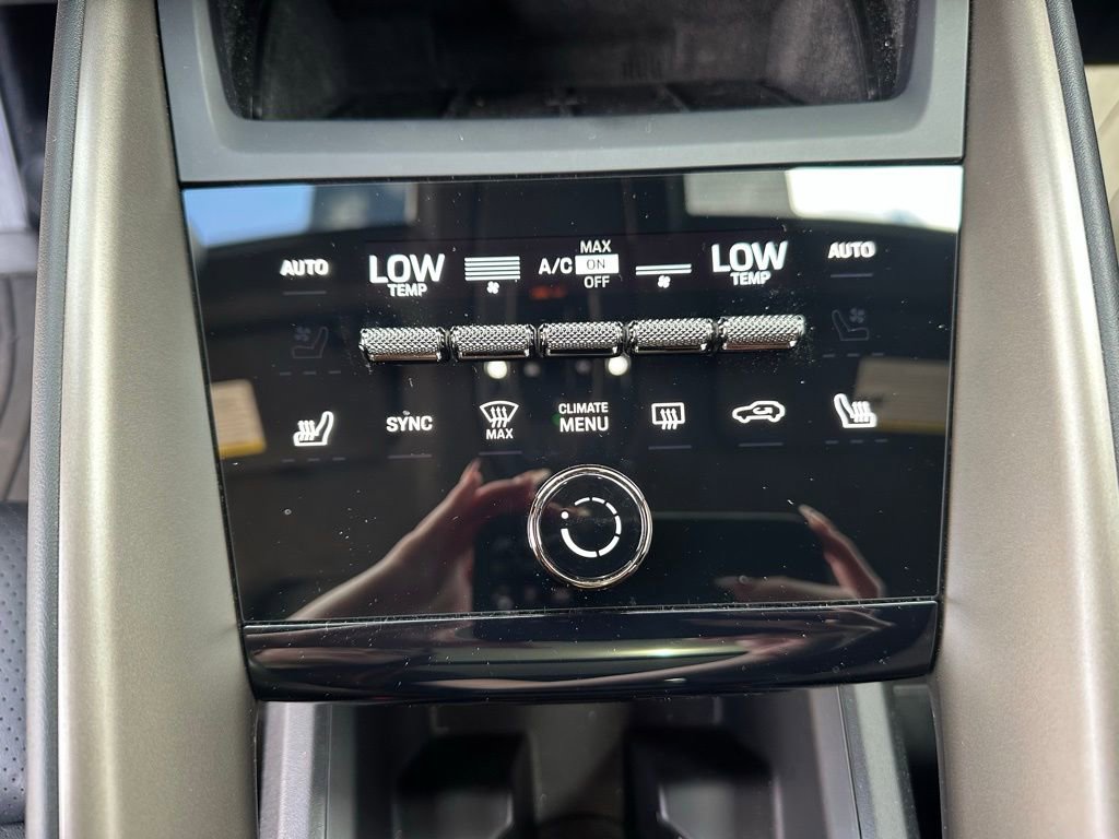 Certified 2024 Porsche Macan Turbo Electric image 27