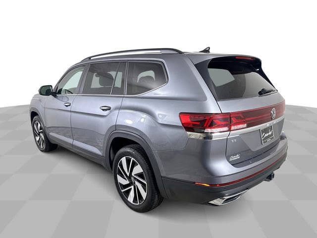 Used 2025 Volkswagen Atlas SE FWD image 6