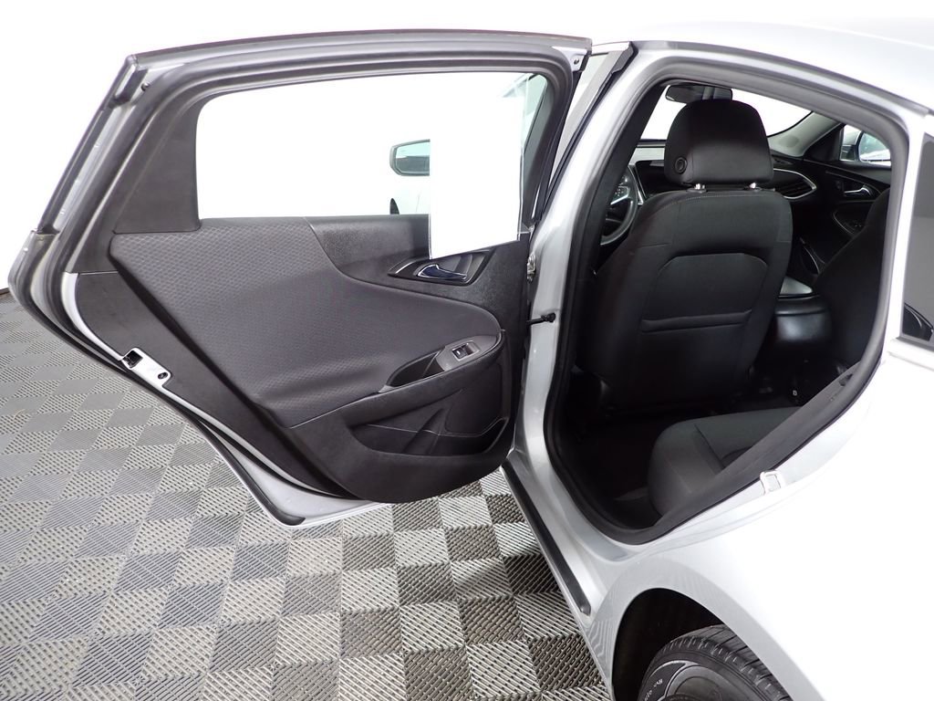 Used 2020 Chevrolet Malibu LS w/ Driver Confidence Package II image 27