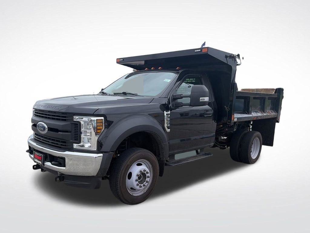 Used 2019 Ford F550 4x4 Regular Cab Super Duty w/ XL Value Package image 3