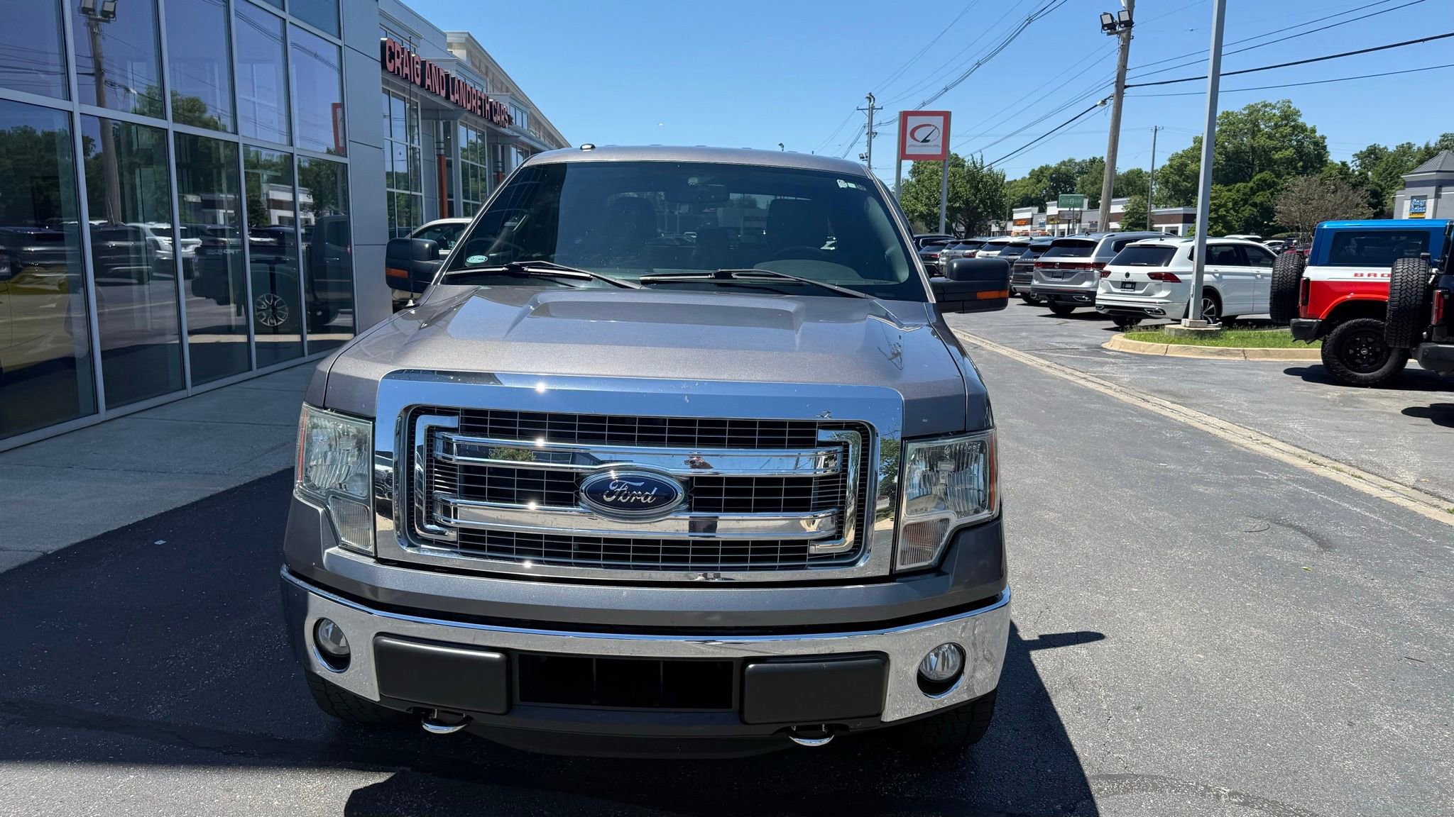 Used 2014 Ford F150 XLT w/ XLT Chrome Package AWD/4WD image 4