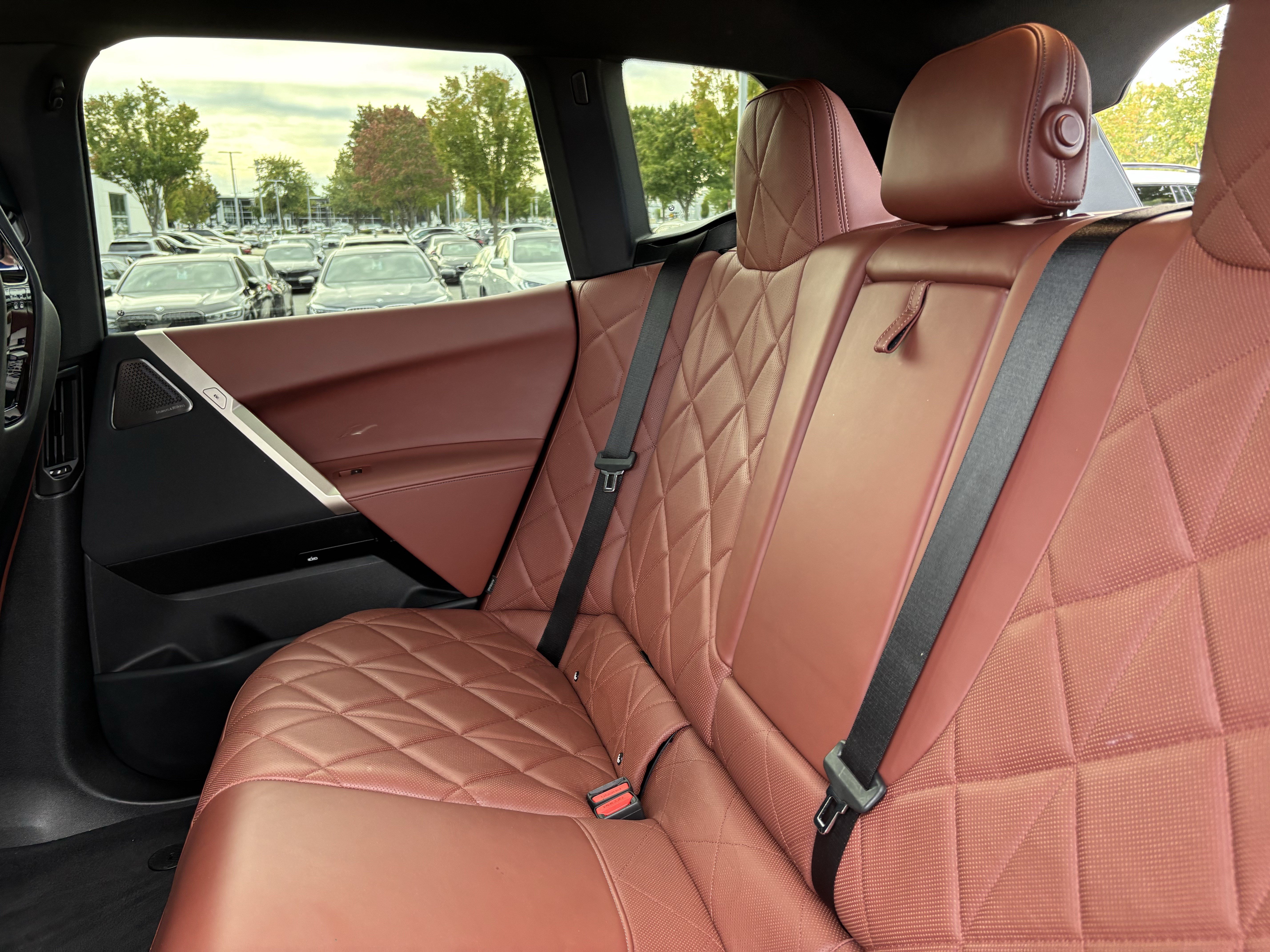 Certified 2023 BMW iX M60 w/ Executive Package AWD/4WD image 33