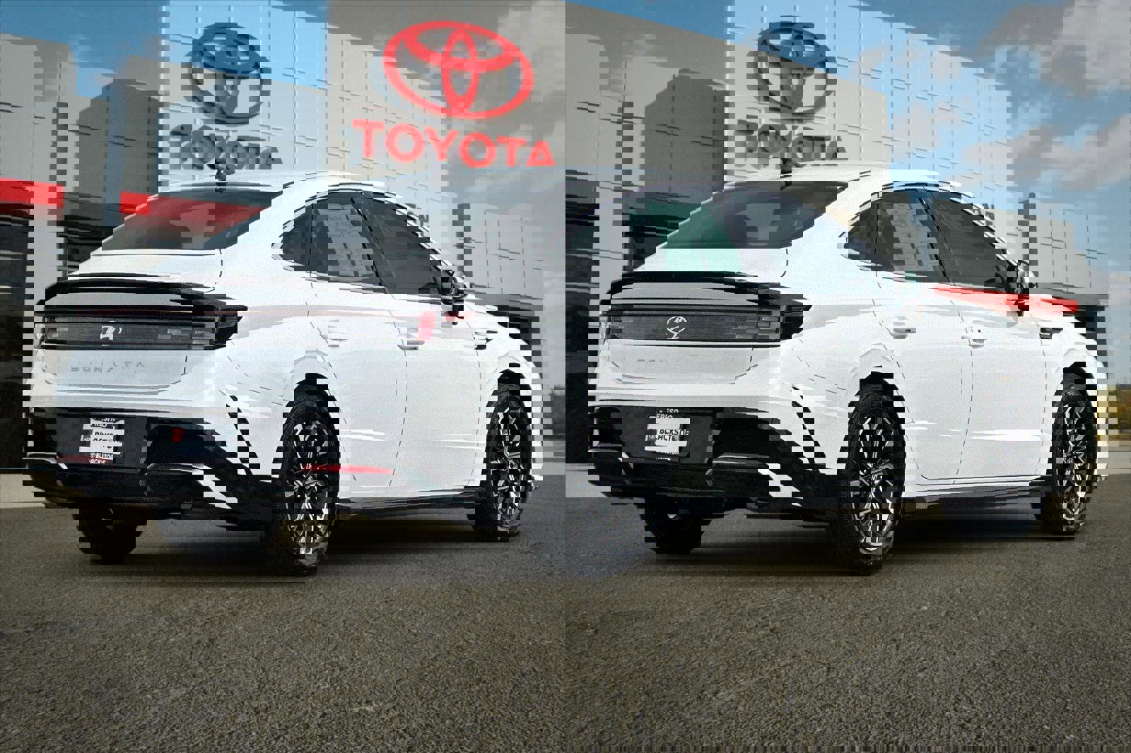 Used 2025 Hyundai Sonata SEL image 3