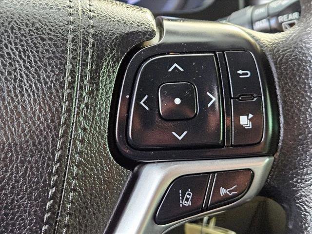 Used 2018 Toyota Highlander LE FWD image 21