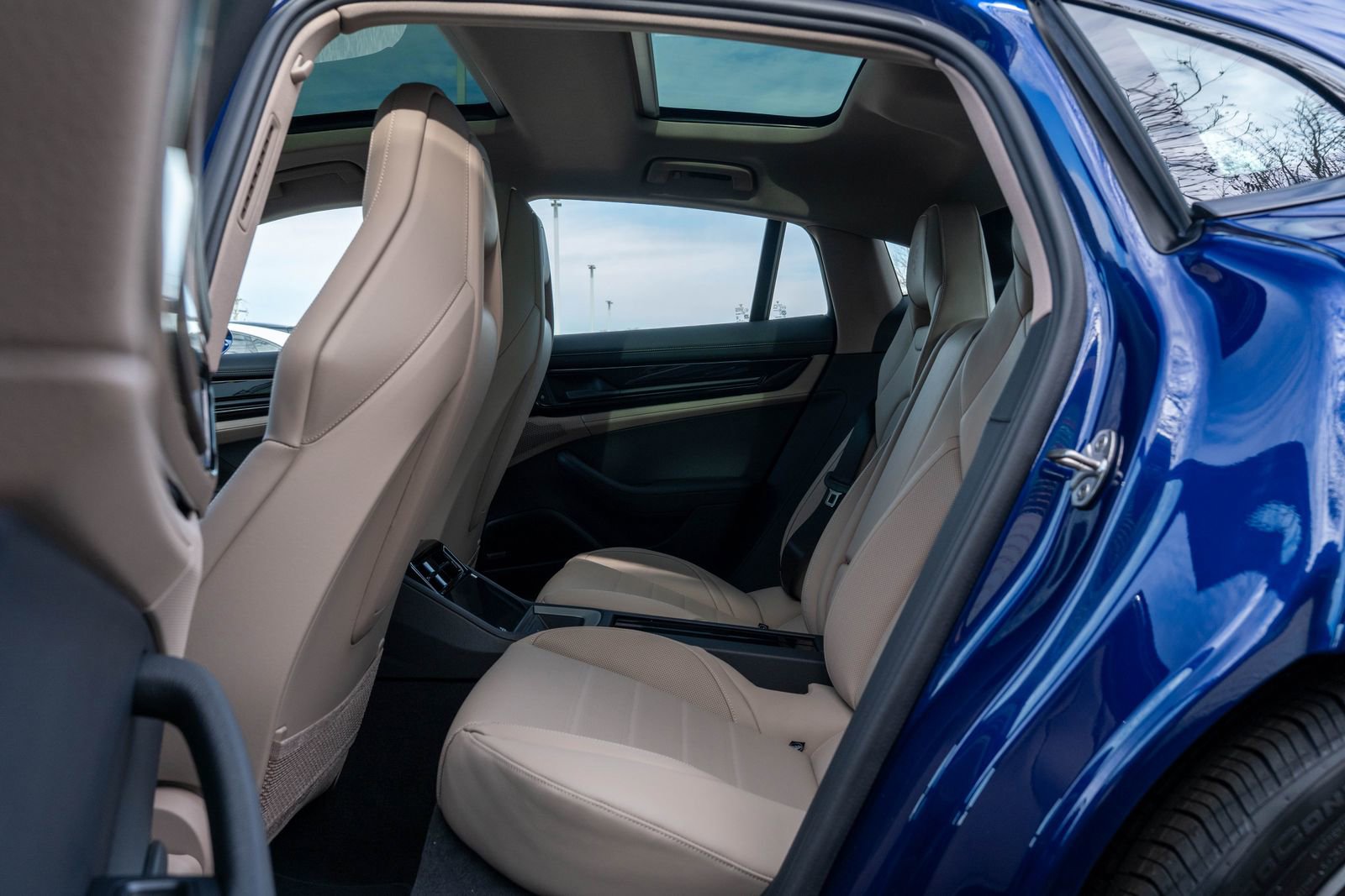 Used 2026 Porsche Panamera 4 image 33