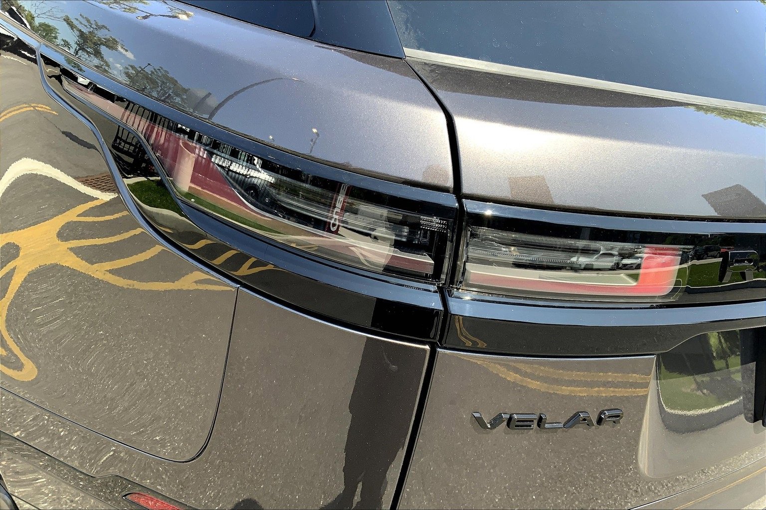 New 2026 Land Rover Range Rover Velar Dynamic SE image 14