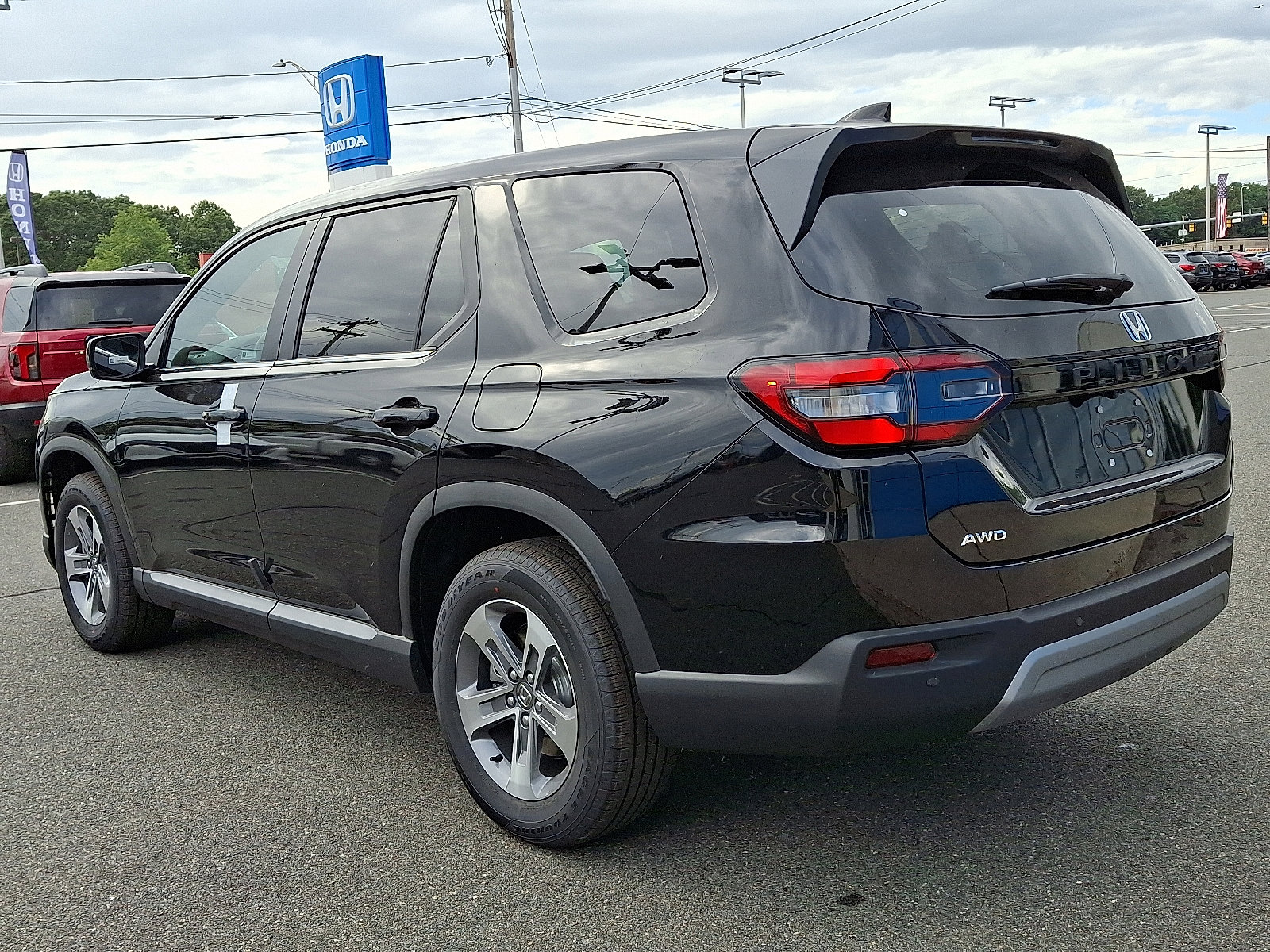 New 2025 Honda Pilot EX-L image 4