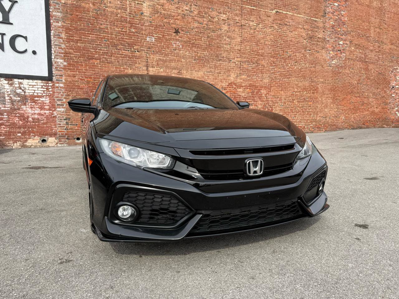 Used 2019 Honda Civic Sport image 2