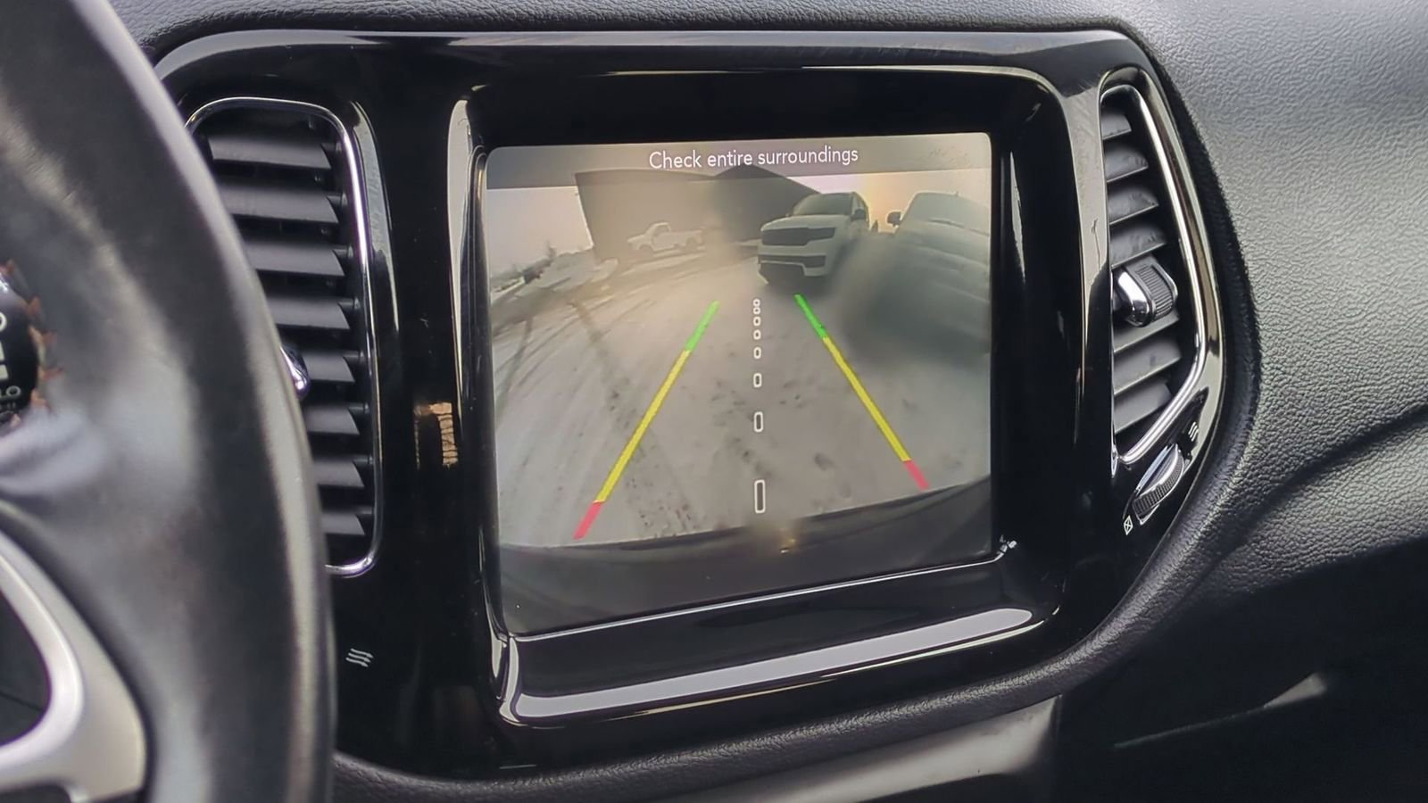 Used 2020 Jeep Compass Limited image 30