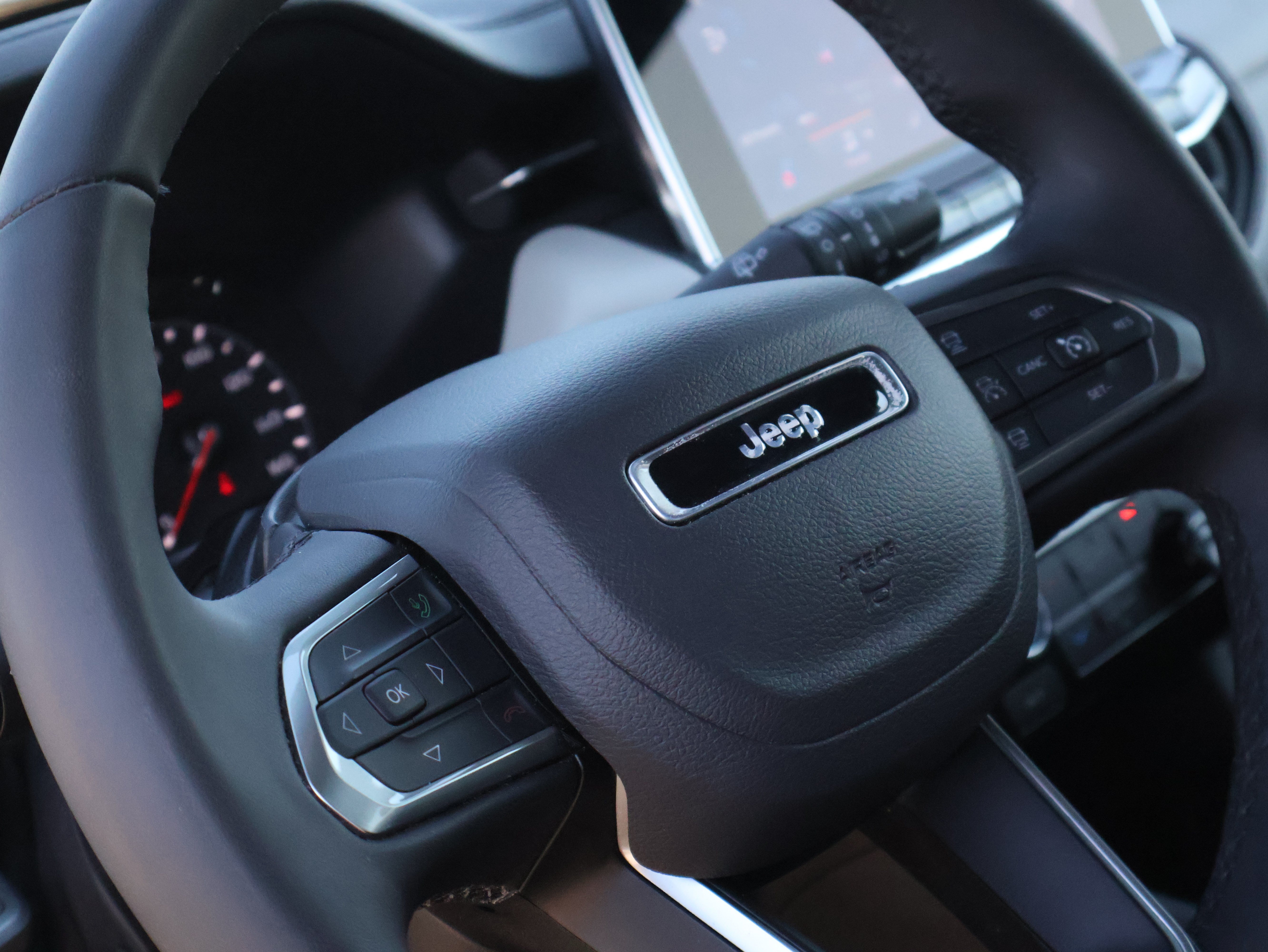 Used 2025 Jeep Compass Limited AWD/4WD image 22