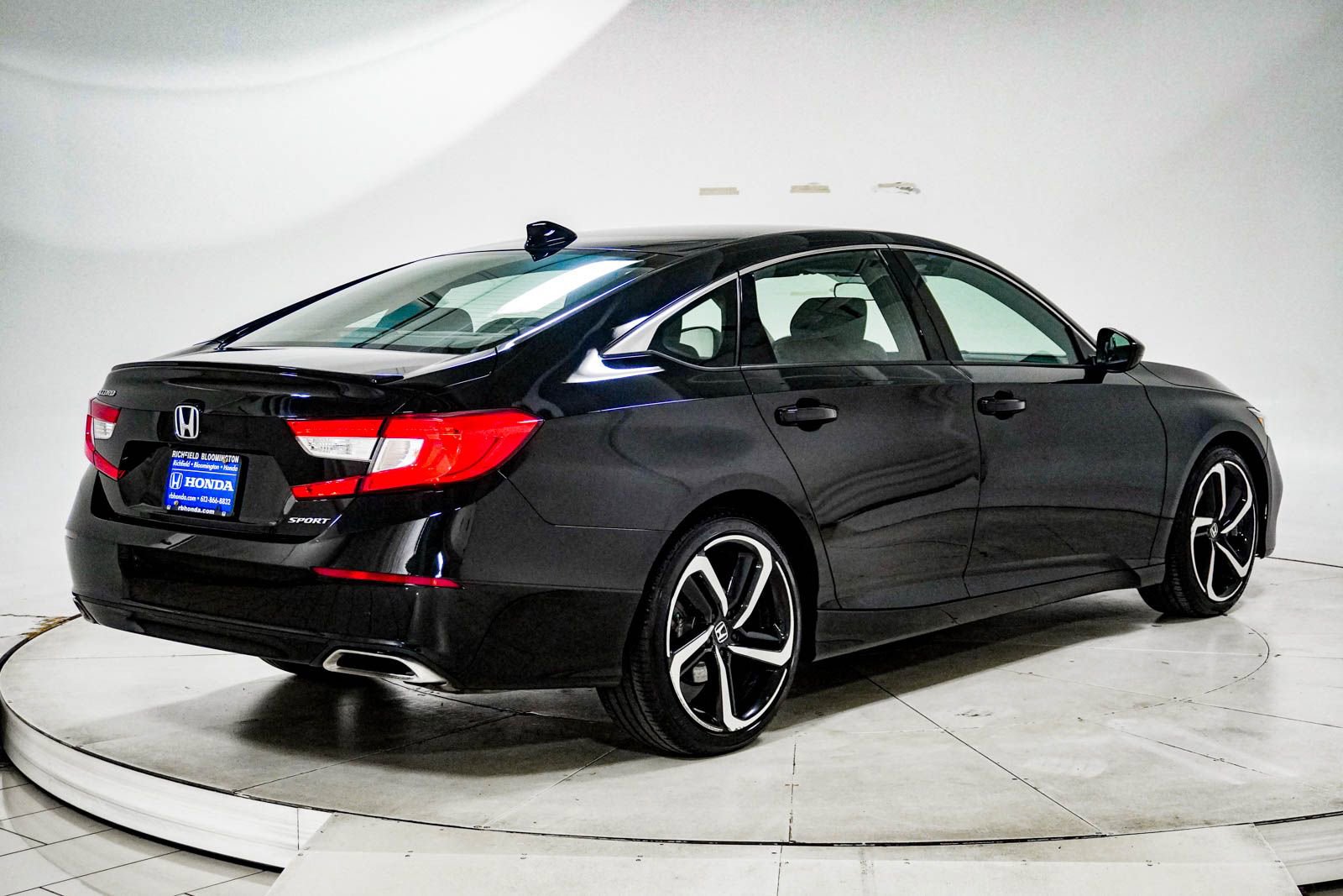 Used 2019 Honda Accord Sport image 10