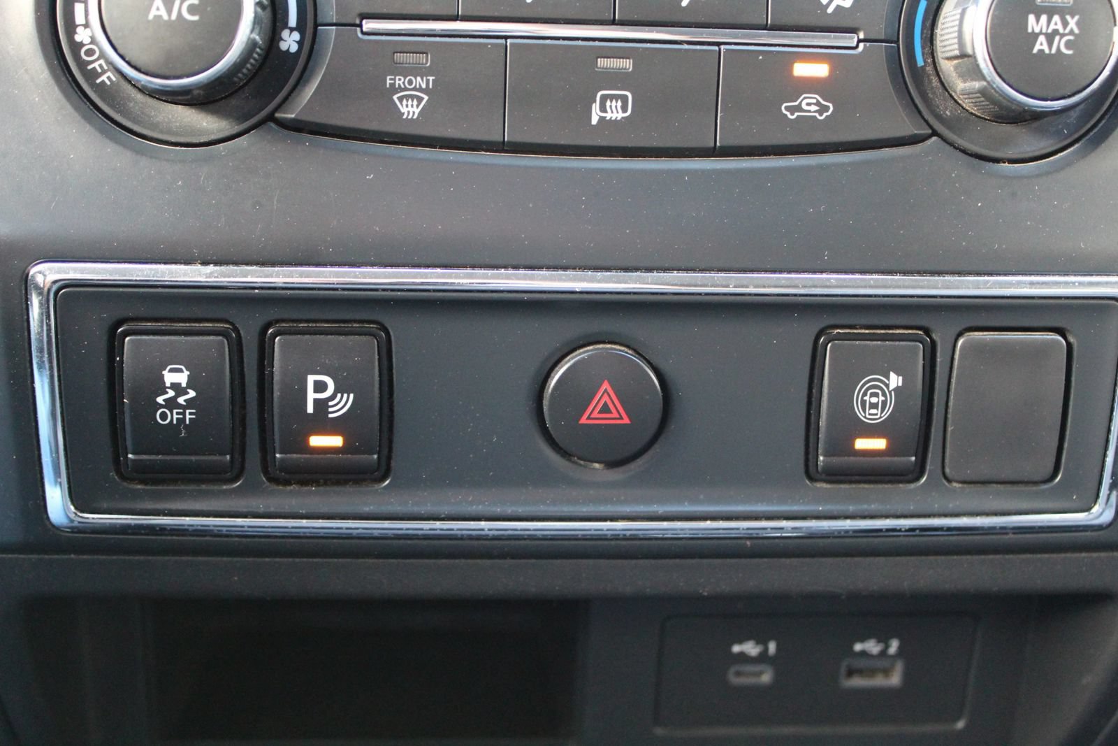 Used 2023 Nissan Titan SV RWD image 22