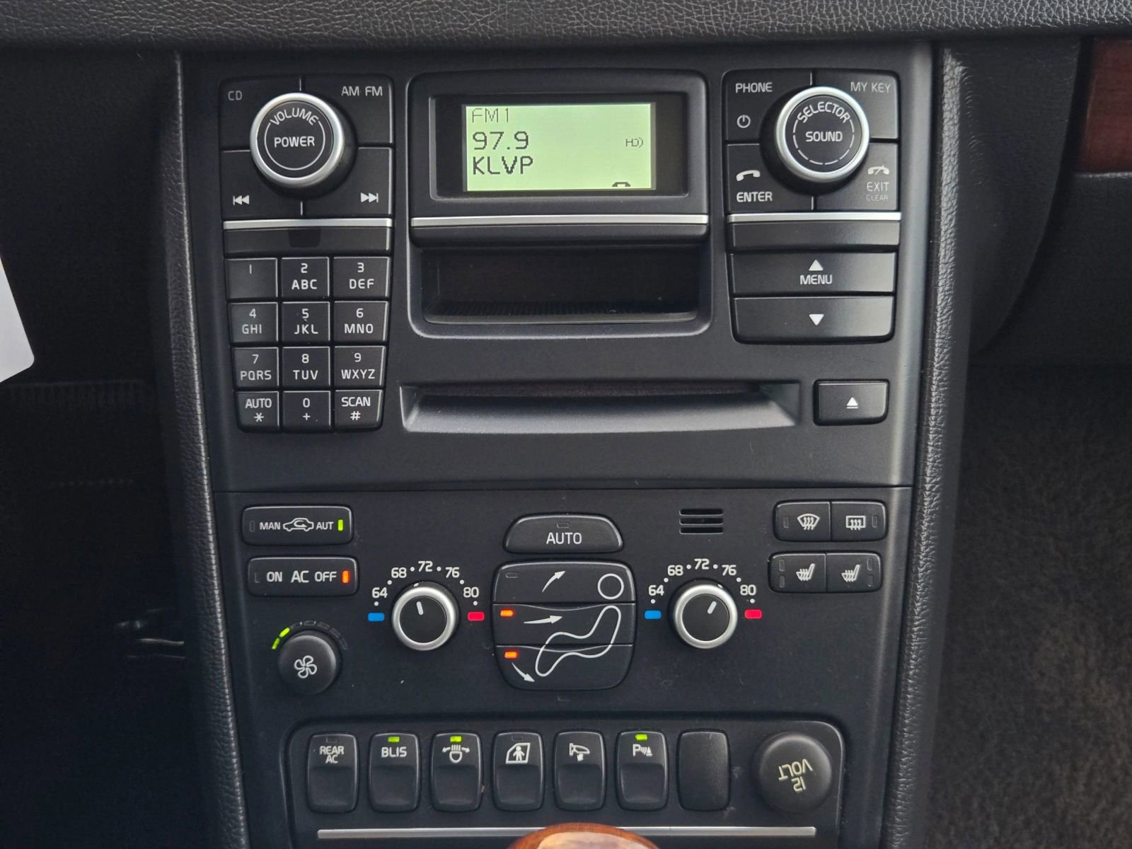 Used 2013 Volvo XC90 3.2 image 31