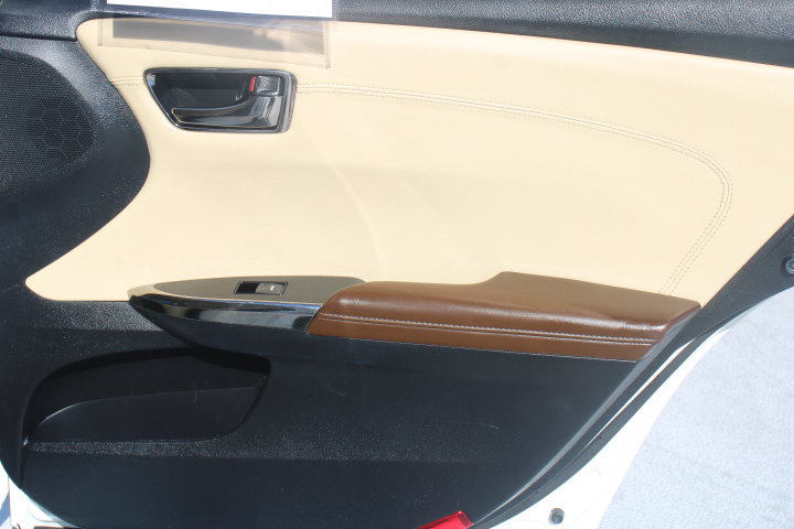 Used 2014 Toyota Avalon XLE Touring FWD image 15