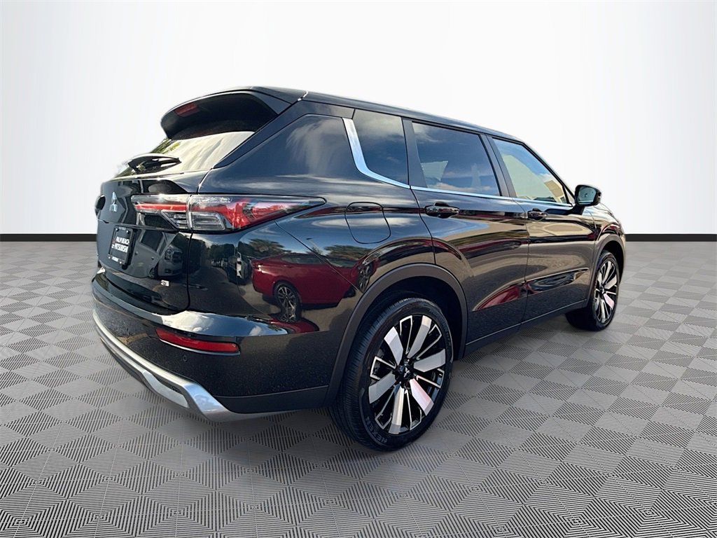 New 2025 Mitsubishi Outlander SE image 5