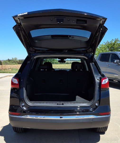 Used 2020 Chevrolet Equinox LT w/ Midnight Edition FWD image 9