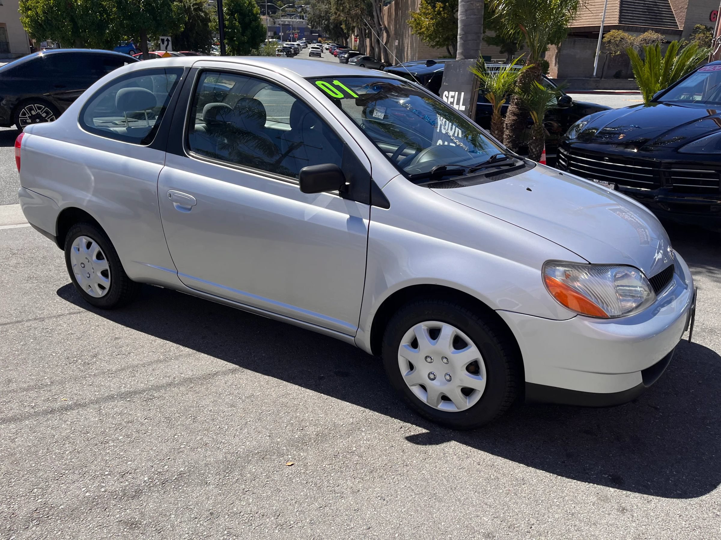 Used 2001 Toyota Echo Coupe FWD image 1