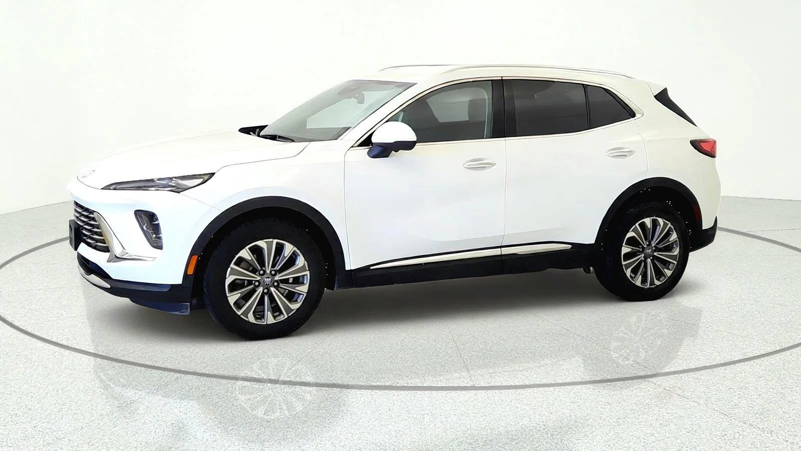 Used 2024 Buick Envision Preferred AWD/4WD image 3
