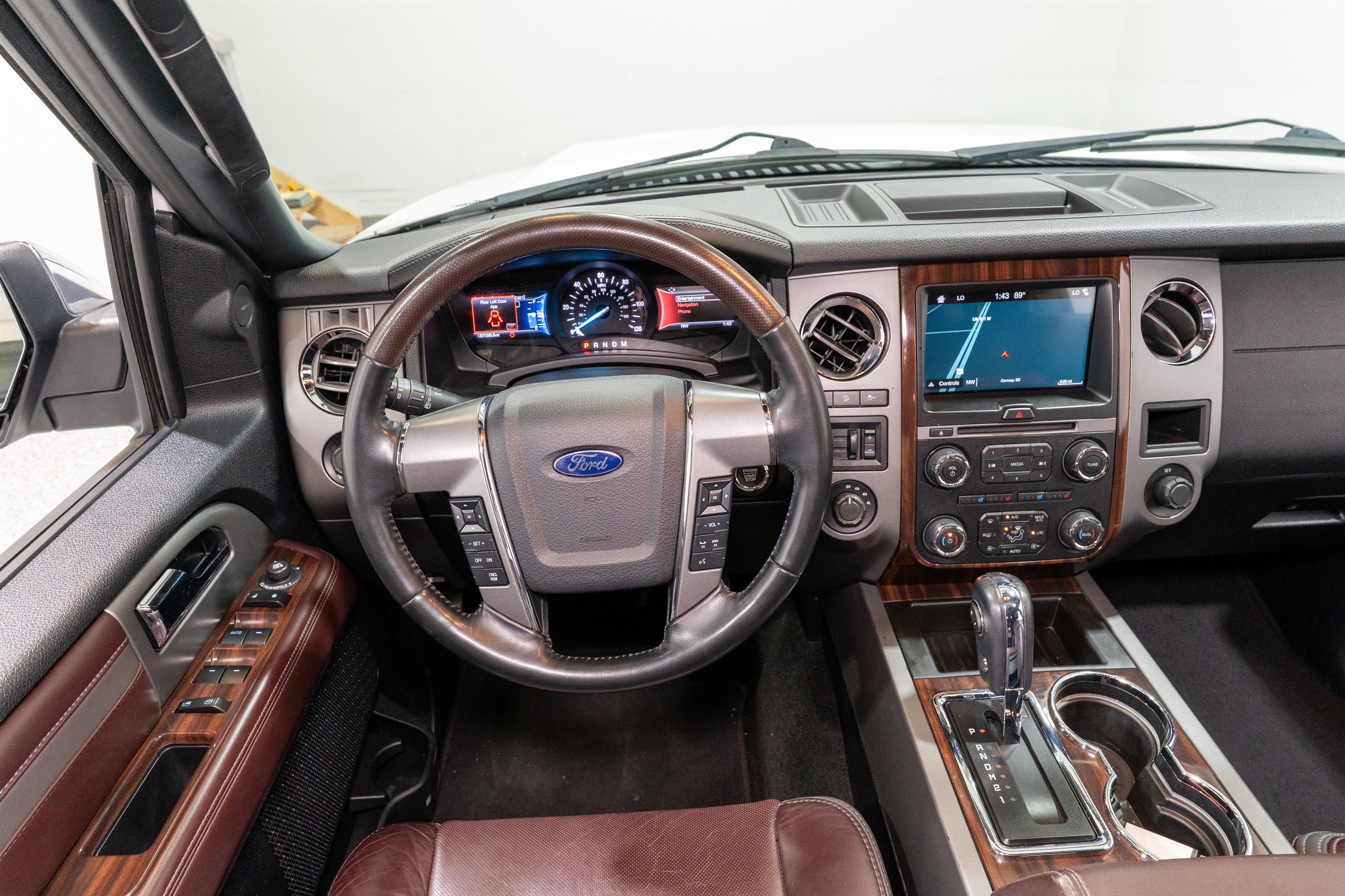 Used 2016 Ford Expedition EL Platinum image 12