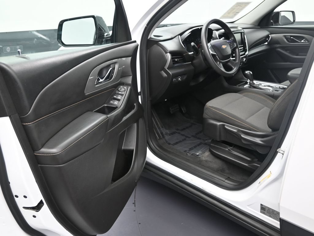 Used 2019 Chevrolet Traverse LS FWD image 11