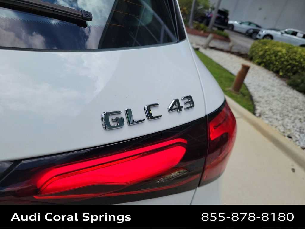 Used 2025 Mercedes-Benz GLC 43 AMG 4MATIC image 15