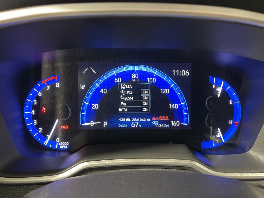 Certified 2022 Toyota Corolla Cross XLE w/ Convenience Package AWD/4WD image 18