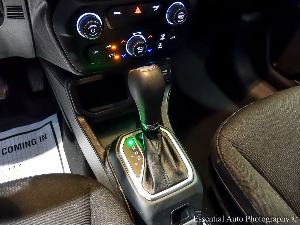Used 2020 Jeep Renegade Altitude FWD image 21
