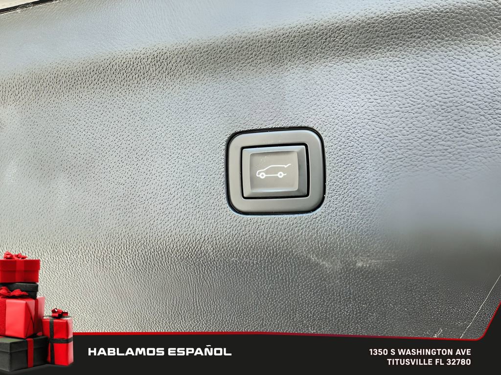 Used 2021 GMC Yukon Denali w/ Denali Premium Package image 20