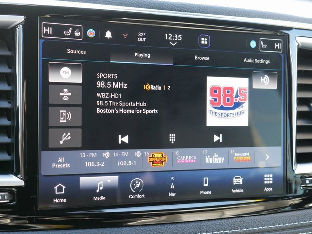 Used 2023 Chrysler Pacifica Limited w/ S Appearance Package image 20