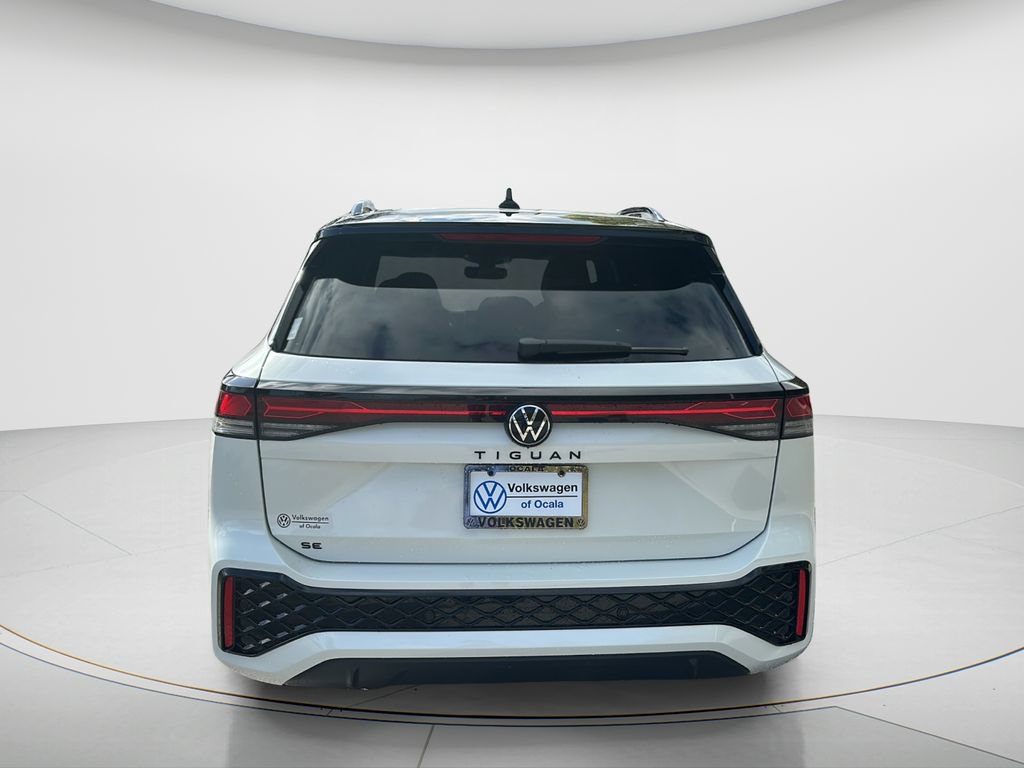 New 2026 Volkswagen Tiguan SE R-Line FWD image 4