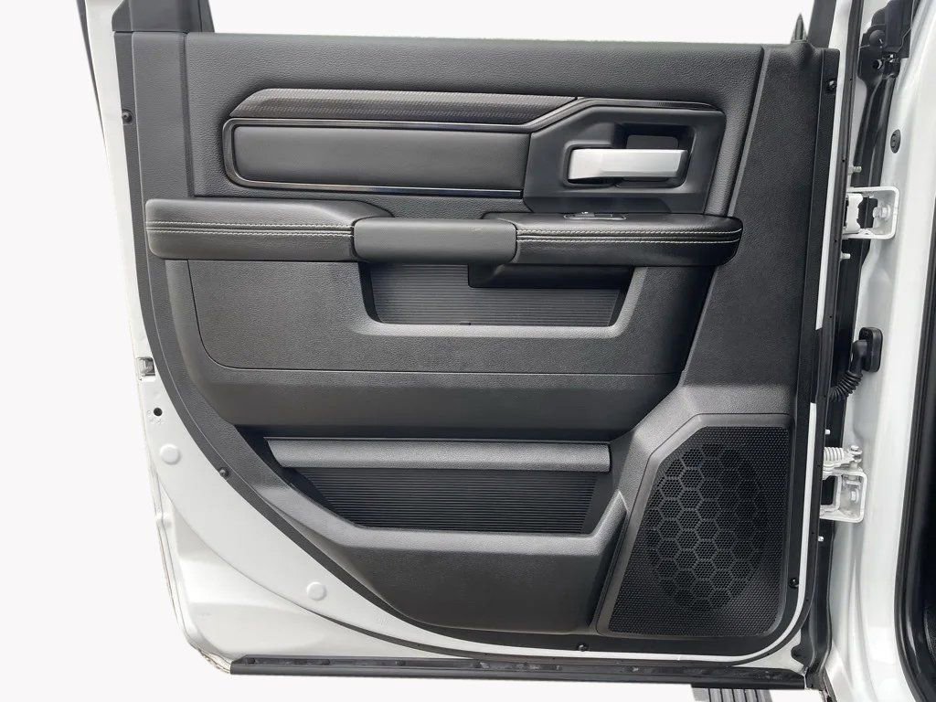 Used 2024 RAM 2500 Rebel w/ Towing Technology Group image 15