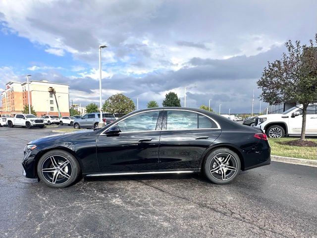 New 2026 Mercedes-Benz E 350 4MATIC Sedan image 6