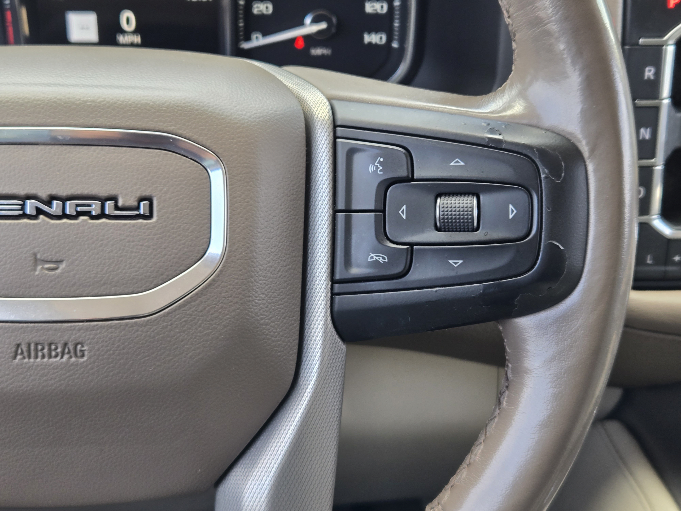 Used 2021 GMC Yukon Denali w/ Denali Ultimate Package AWD/4WD image 26
