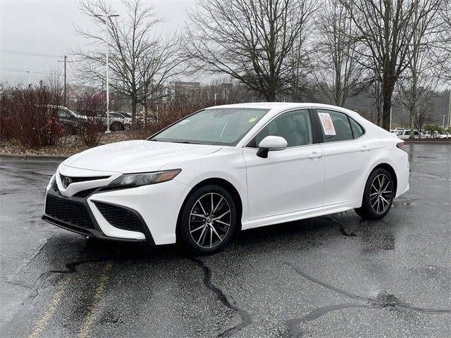 Used 2023 Toyota Camry SE
