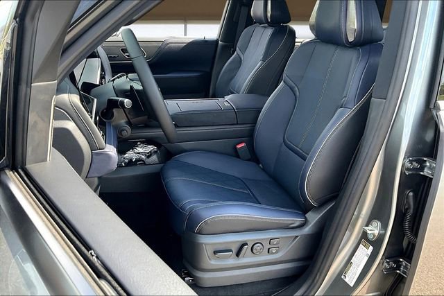New 2026 INFINITI QX80 4WD image 25
