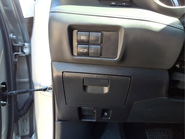 Used 2023 Toyota Highlander XLE image 14