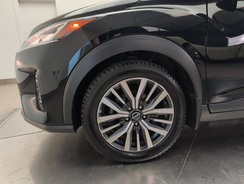 Used 2022 Nissan Kicks SV FWD image 30