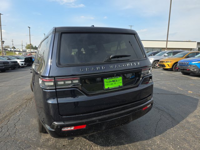 Used 2025 Jeep Grand Wagoneer L Series III w/ Quick Order Packagew 28T AWD/4WD image 5