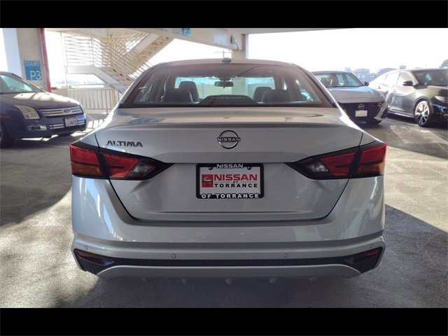 Used 2025 Nissan Altima 2.5 S image 9